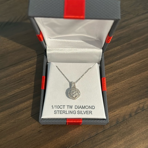 BRAND NEW Diamond Sterling Necklace - Picture 2 of 3